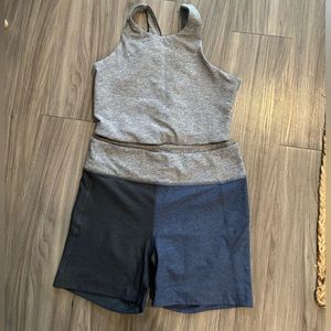 Outdoor voices SET-  PLEASE READ-  Top is a MEDIUM;  Bottom is a LARGE